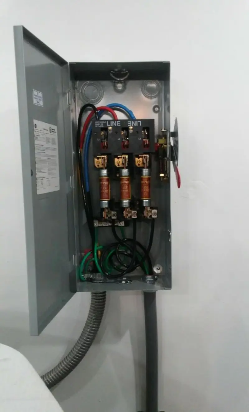 Three-phase disconnect switch installed for Smoke Detector Installation in Blackhawk